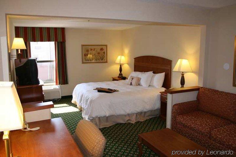 Hampton Inn Youngstown/Boardman Poland Room photo